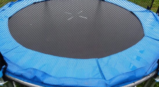 Hoppende glæde: Gør legen sjovere med Salta trampoliner til børn og voksne